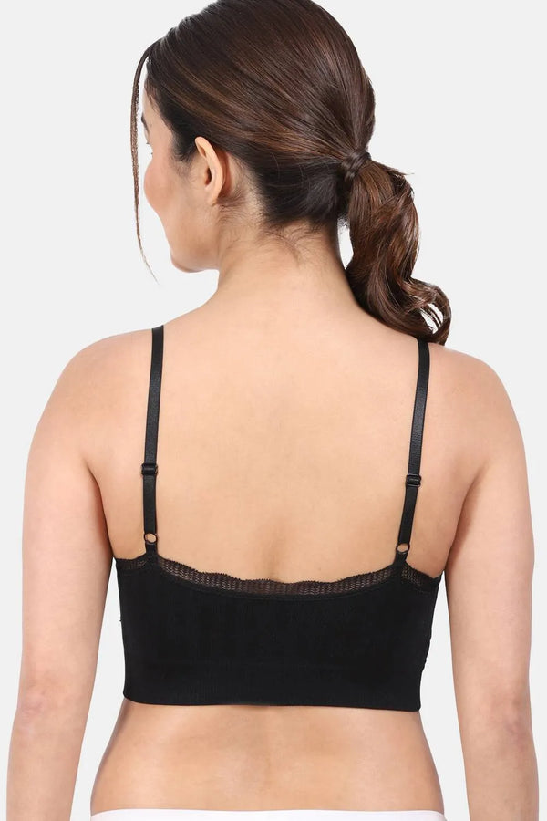 Amour Secrt Women's Lightly Padded Medium Impact Sports Bra S3064