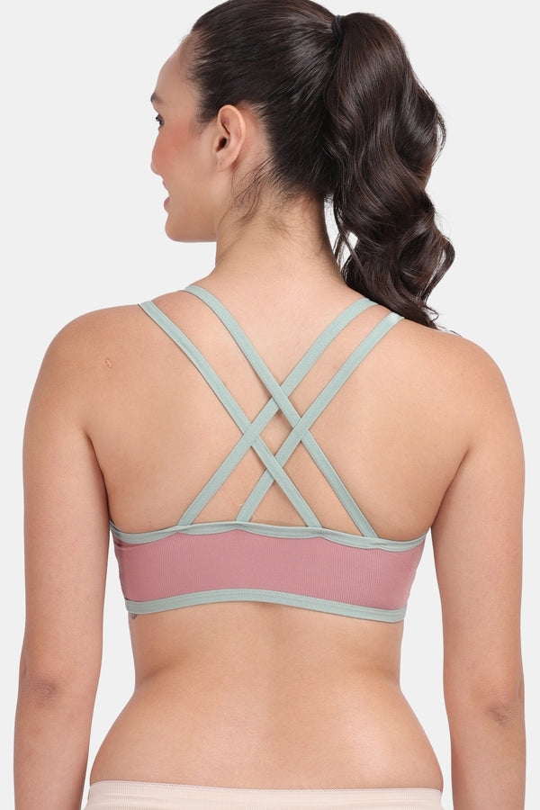 Amour Secrt Women's Lightly Padded 3/4th coverage Sports Bra S3004